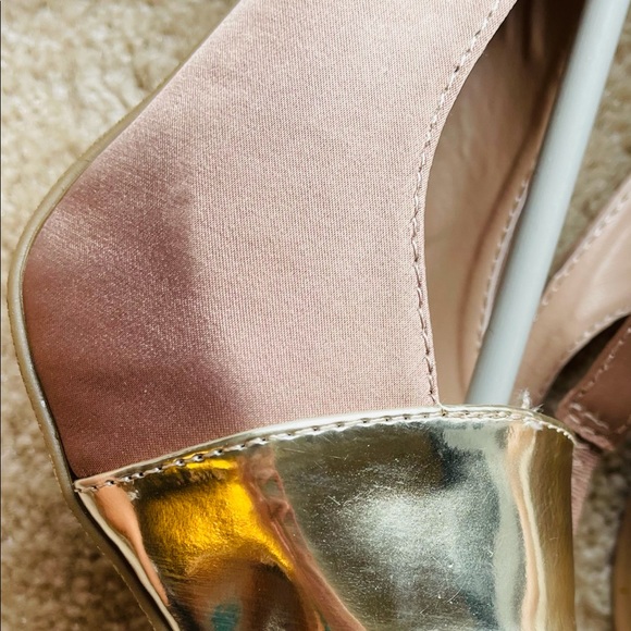 Heels, Gorgeous beige satin w/gold accents by Paula Abdul, size 7 - Picture 8 of 11